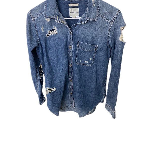 American Eagle Outfitters Tops - AEO shacket ripped distressed long sleeve denim button up boyfriend fit